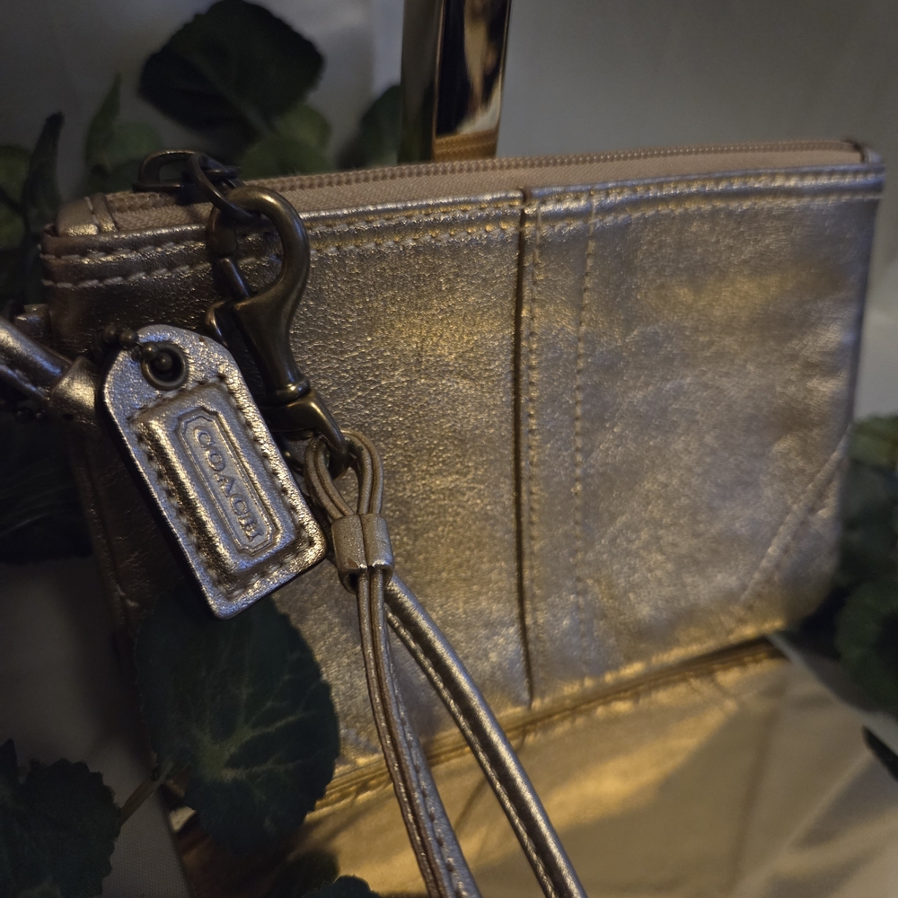 Coach Metallic Leather Wristlet Pouch Gold Zip Top Small Clutch Bag
